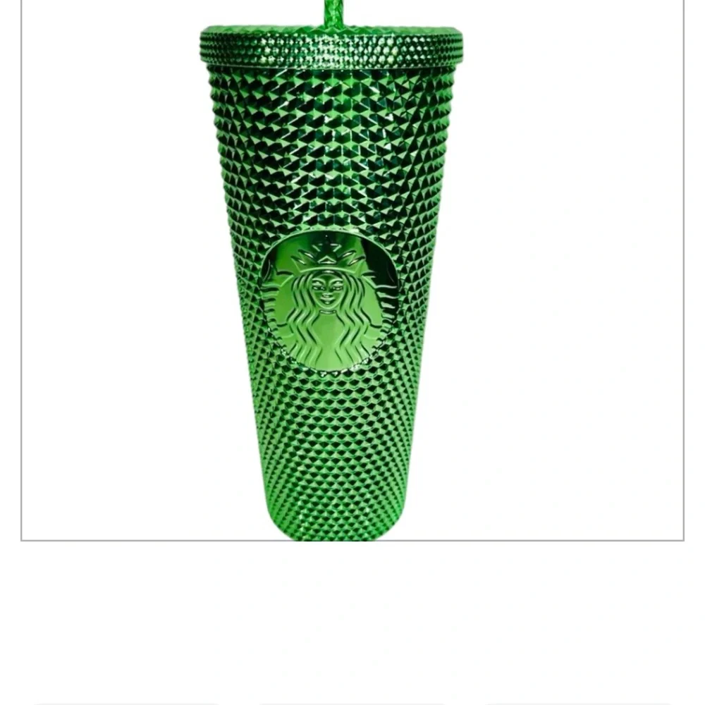 Starbucks eye catching